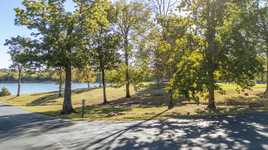 21 Rivers Edge Cv, Bath Springs, TN 38311 - #3