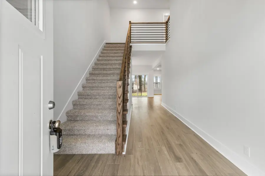 978 Alton Dr, Clarksville, TN 37043 - #2