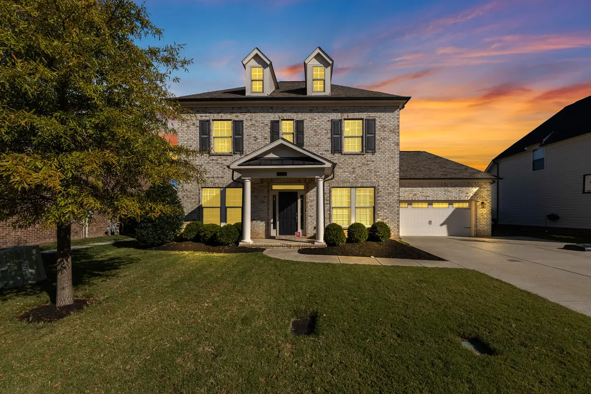 909 Sapphire Dr, Murfreesboro, TN 37128 - #1