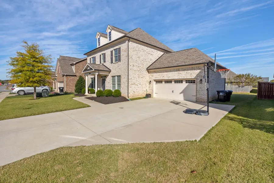 909 Sapphire Dr, Murfreesboro, TN 37128 - #2