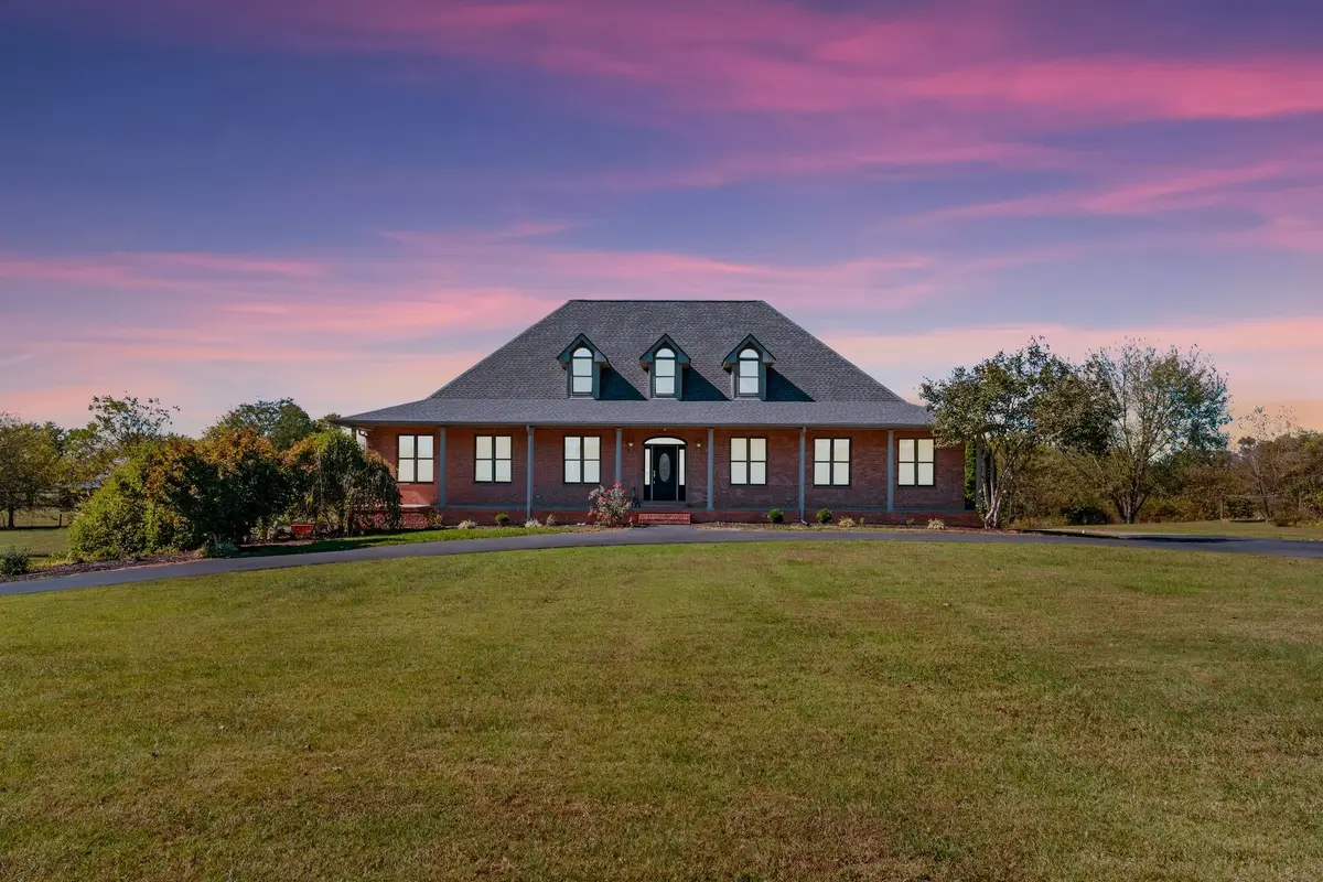 160 Mann Rd, Lebanon, TN 37087 - #1