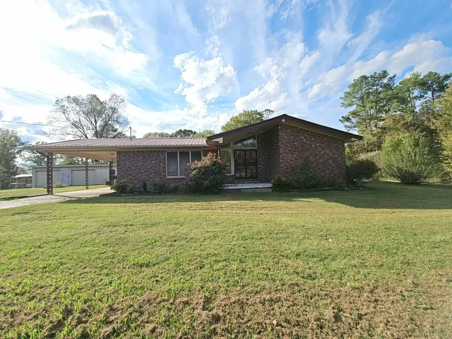 2122 Old Decaturville Rd, Parsons, TN 38363 - Image #3