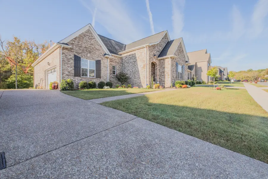 1076 Watermark Way, Mount Juliet, TN 37122 - Image #2
