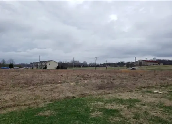 702 Bear Creek Pike, Columbia, TN 38401