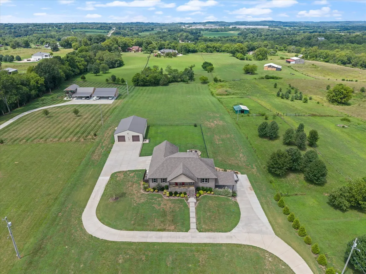 133 Greenfield Ln, Castalian Springs, TN 37031 - Image #1