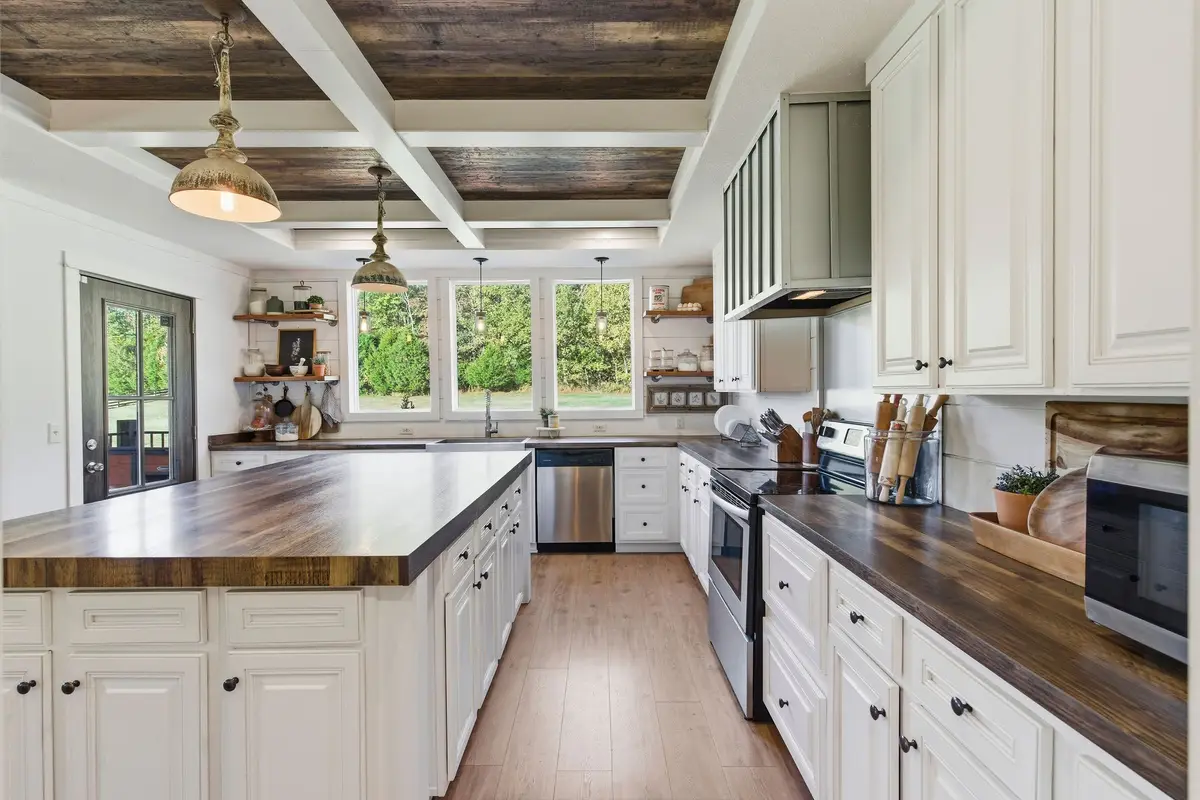 1833 Preacher Holt Rd, Mount Pleasant, TN 38474 - #1