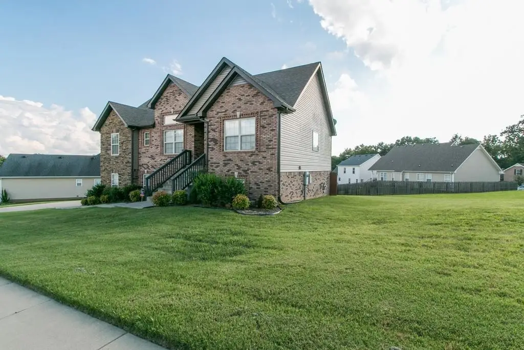 410 River Heights Dr, Clarksville, TN 37040 - #1