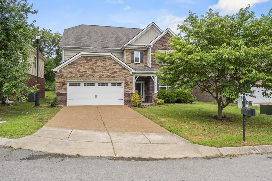 654 Foster Ln, Mount Juliet, TN 37122 - Image #2
