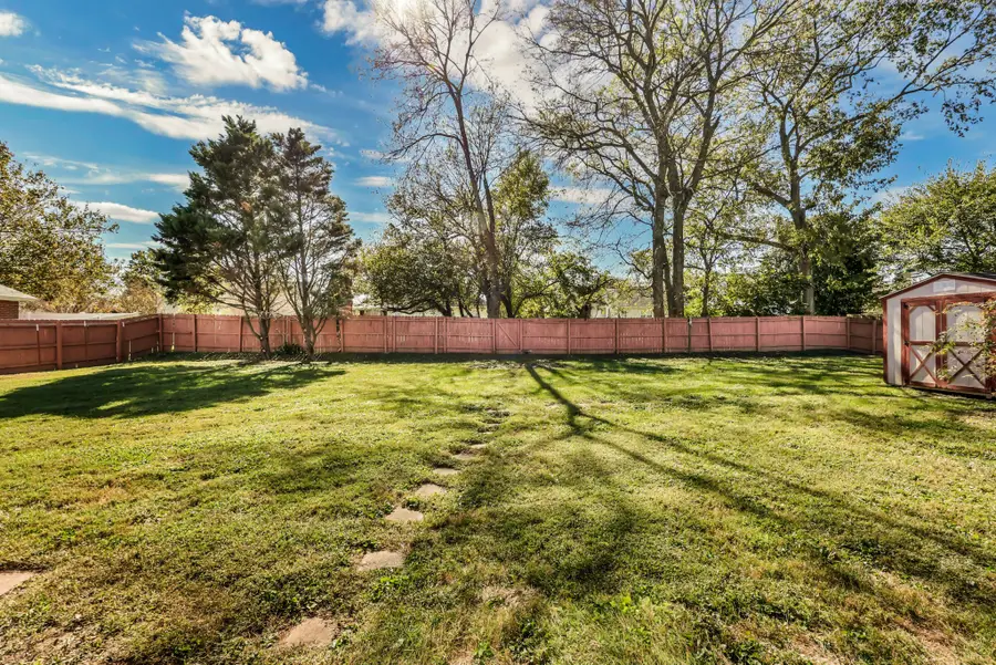 4244 N Woodstock Dr, Clarksville, TN 37040 - #3