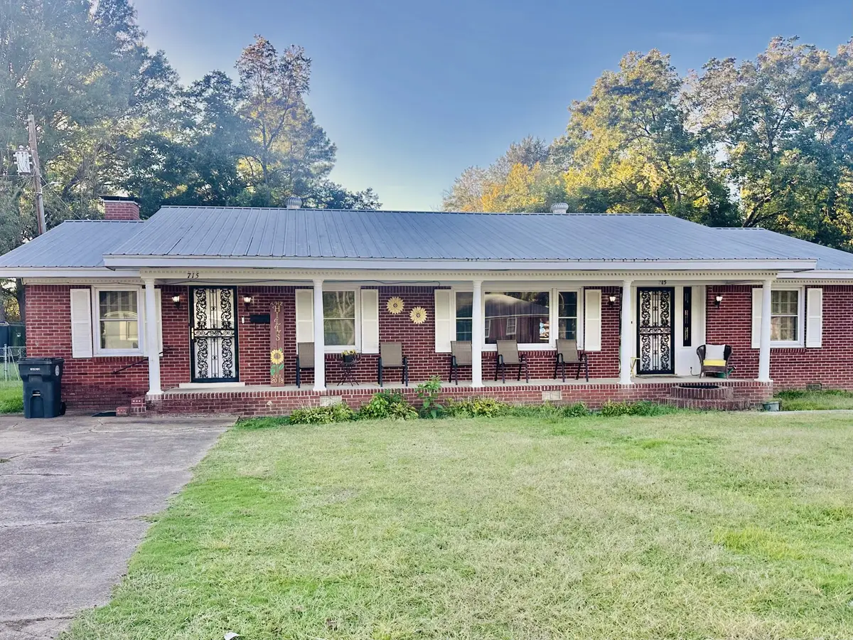 715 N Jones St, Bolivar, TN 38008 - Image #1