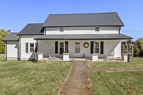 1325 Huggins Rd, Clarksville, TN 37040