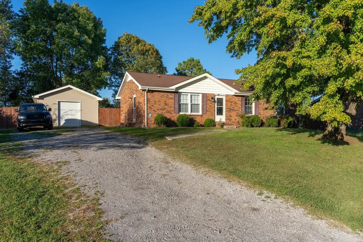 515 Cheatham Dr, Clarksville, TN 37042 - #1