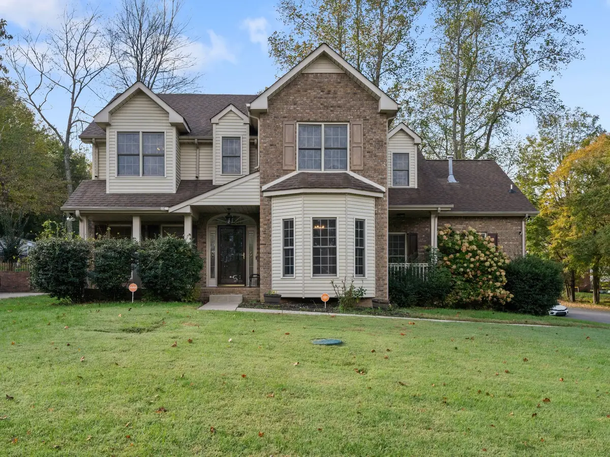 1231 Kensington Ct, Clarksville, TN 37043 - #1