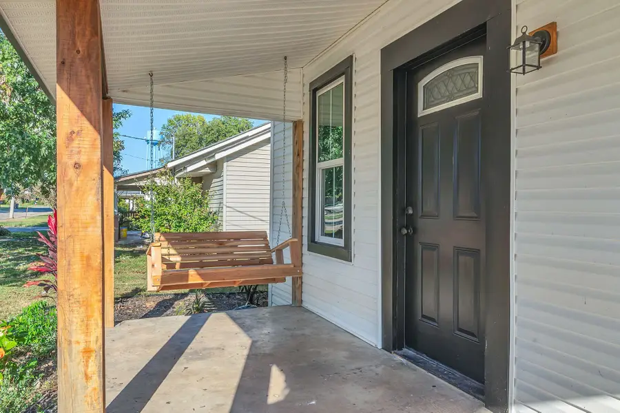 402 England St E, Cowan, TN 37318 - Image #3