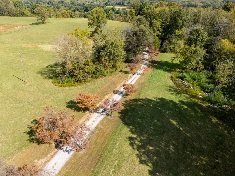 418 Spout Spring Rd, Dover, TN 37058 - Image #2