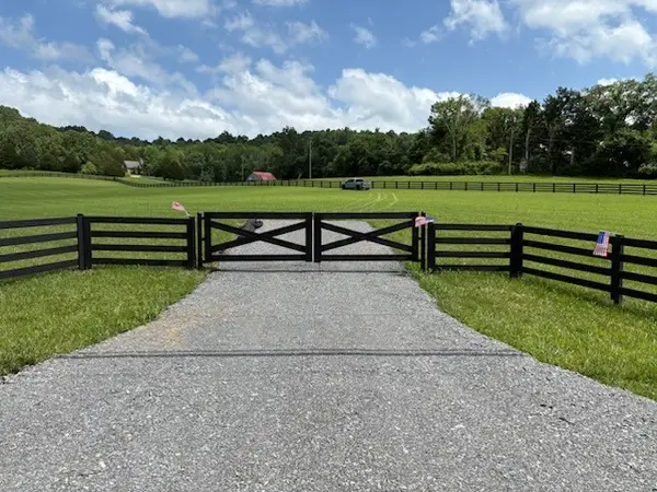 9157 Highway 100, Nashville, TN 37221