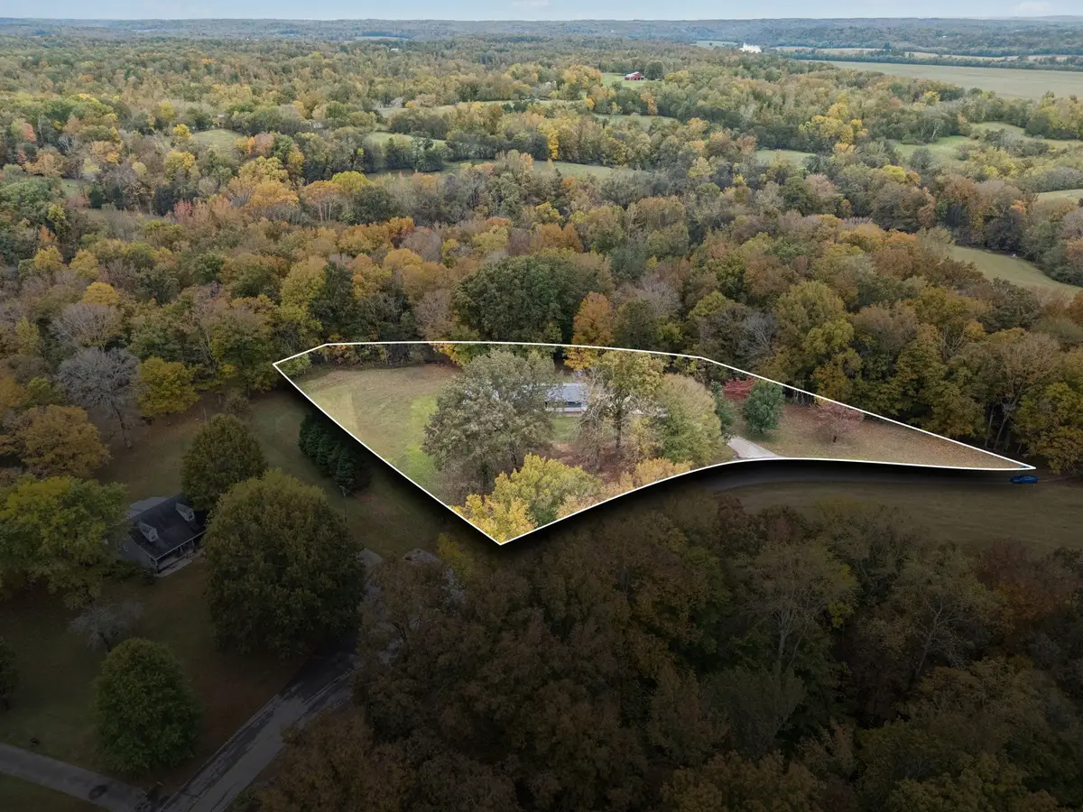 1070 Steel Springs Rd, Clarksville, TN 37040 - #1