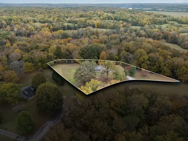 1070 Steel Springs Rd, Clarksville, TN 37040