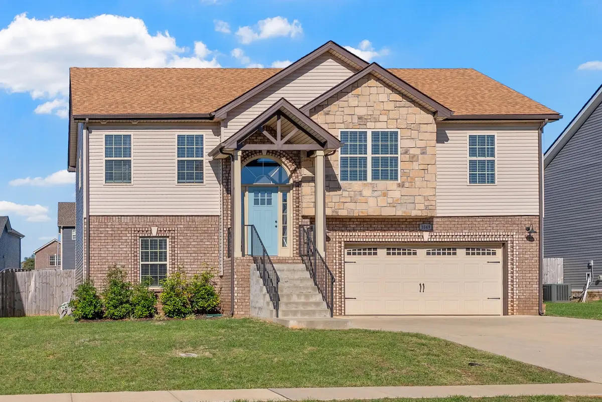 1049 Whitney Dr, Clarksville, TN 37042 - Image #1