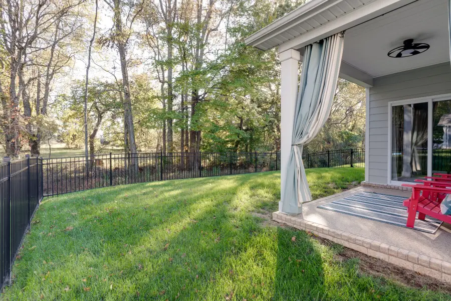 563 Ballard Dr, White House, TN 37188 - Image #2