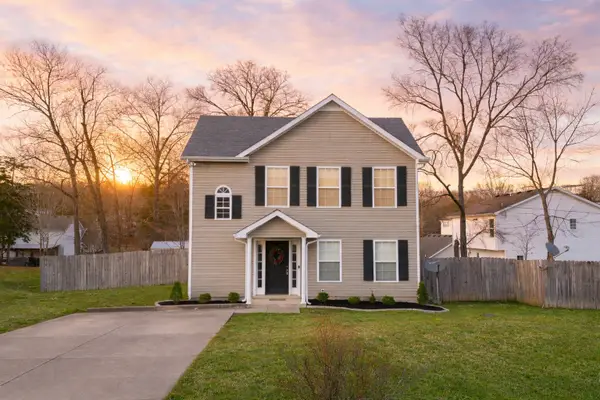 1413 Fall Pkwy, Murfreesboro, TN 37129