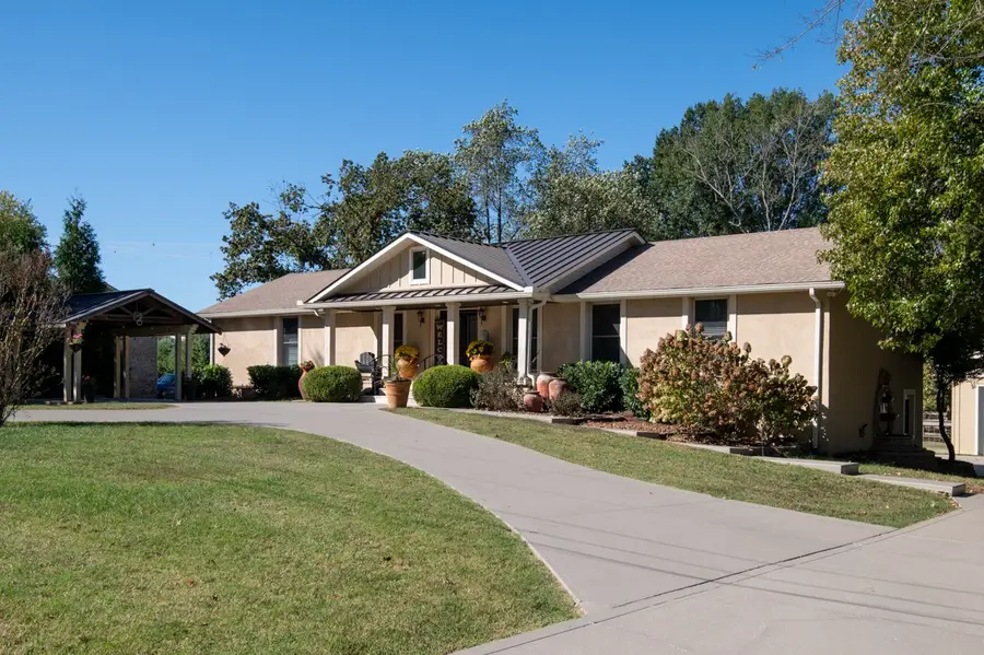 318 W Lee Etta Dr, Gallatin, TN 37066 - #2