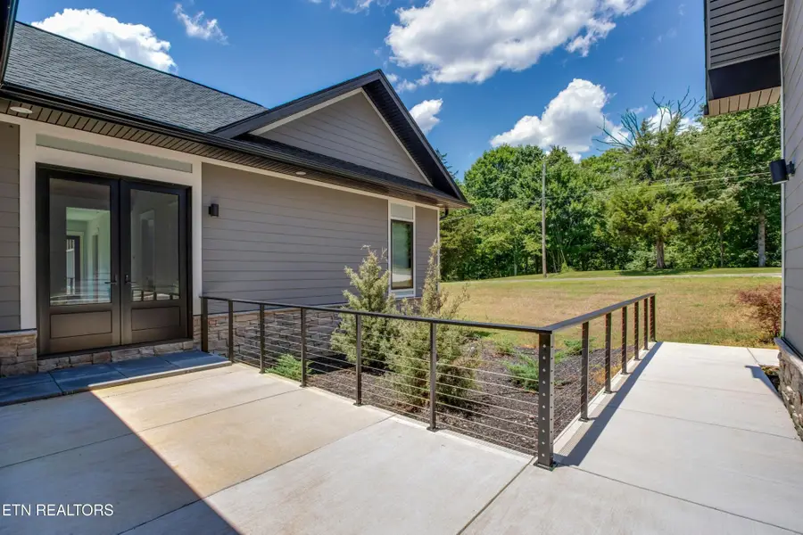 10001 Scenic View Dr Drive, Loudon, TN 37774 - Image #3