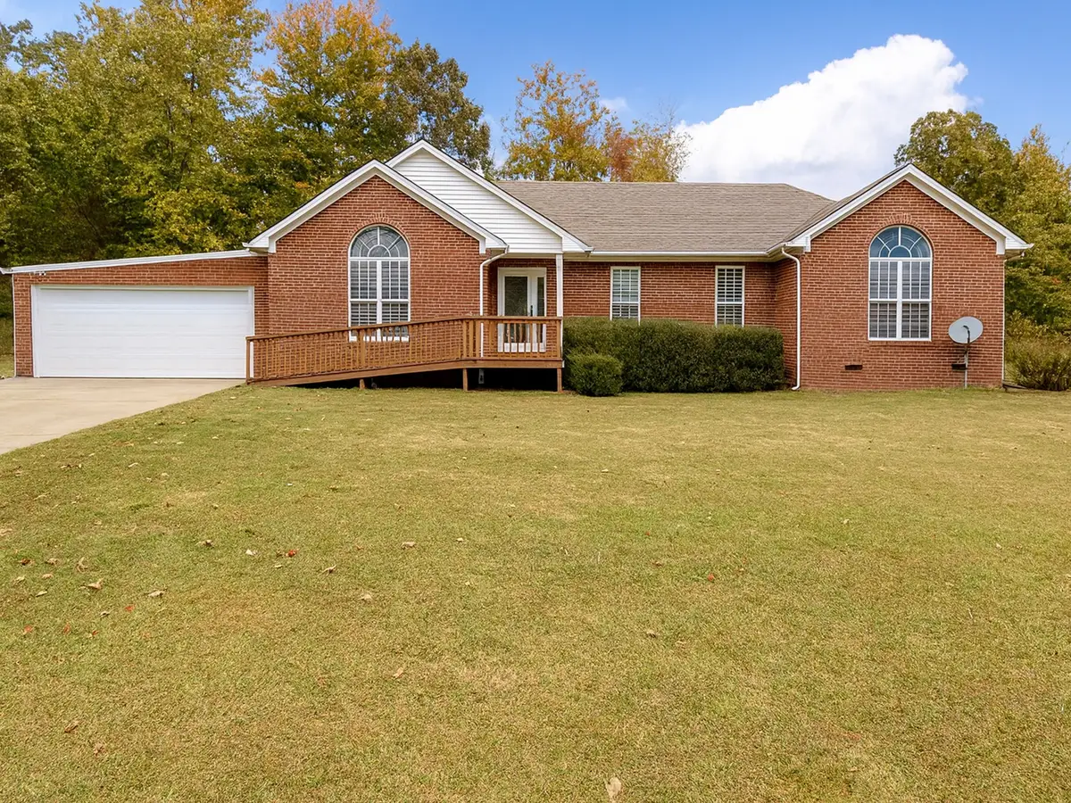 102 Woodside Ln, Lawrenceburg, TN 38464 - Image #1