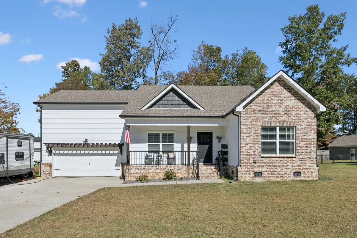 166 Oak Glen Dr, Smithville, TN 37166 - Image #1