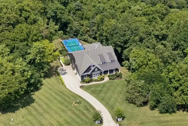 1201 Saddle Springs Dr, Thompsons Station, TN 37179