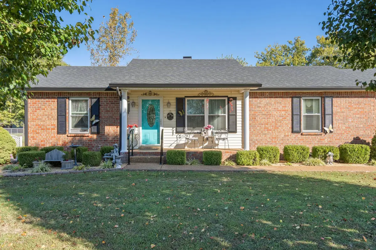 1010 Sunday Silence Dr, Greenbrier, TN 37073 - Image #1