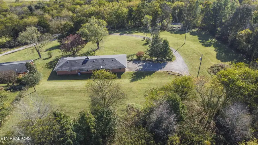 639 Mccrary St, Philadelphia, TN 37846 - Image #3