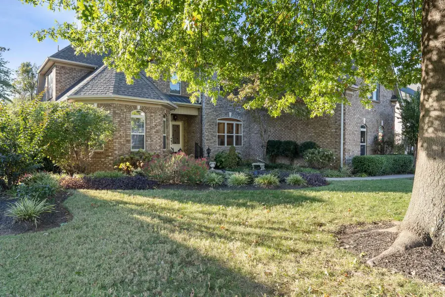 2711 Crowne Pointe Dr, Murfreesboro, TN 37130 - Image #2