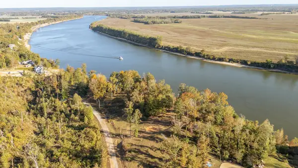 60 Sleepy Hollow Ln, Morris Chapel, TN 38361