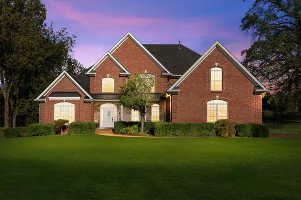 1992 Hannover Ct, Clarksville, TN 37043