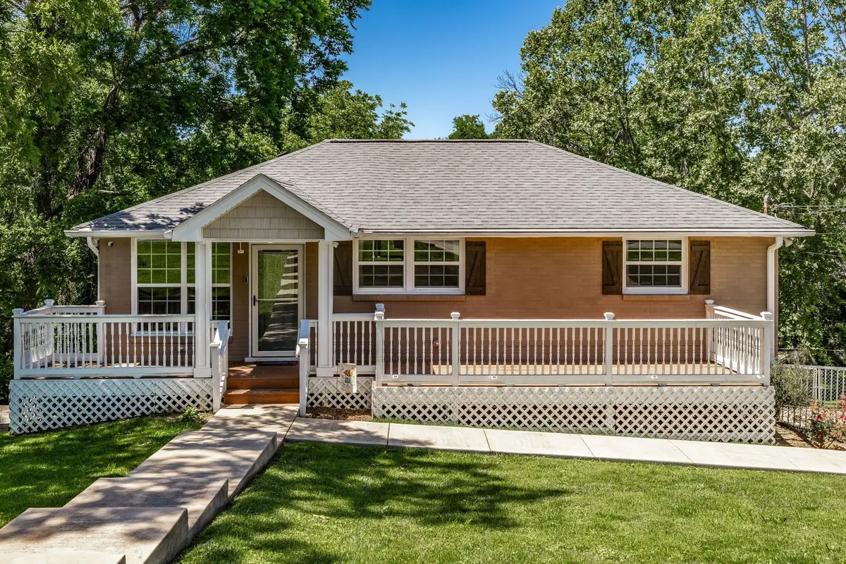 907 N Graycroft Ave, Madison, TN 37115 - #1