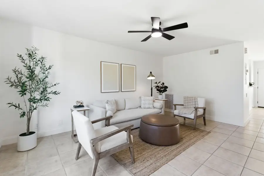 1058 Todd Preis Dr, Nashville, TN 37221 - Image #2