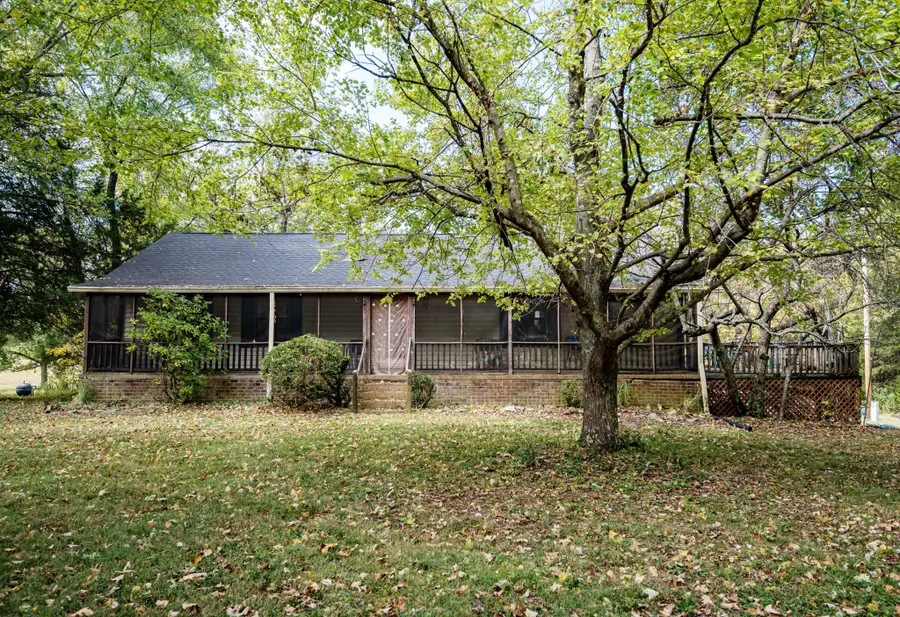 145 Crenshaw Rd, Bethpage, TN 37022 - Image #2