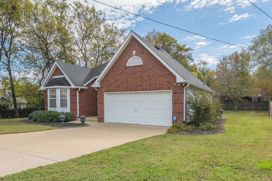 3716 Seville Dr, Hermitage, TN 37076 - Image #2