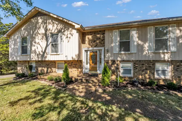 216 Clearlake Dr W, Nashville, TN 37217