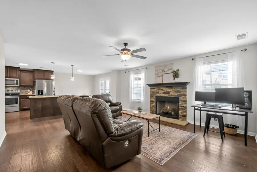 1655 Parkside Dr, Clarksville, TN 37042 - #2