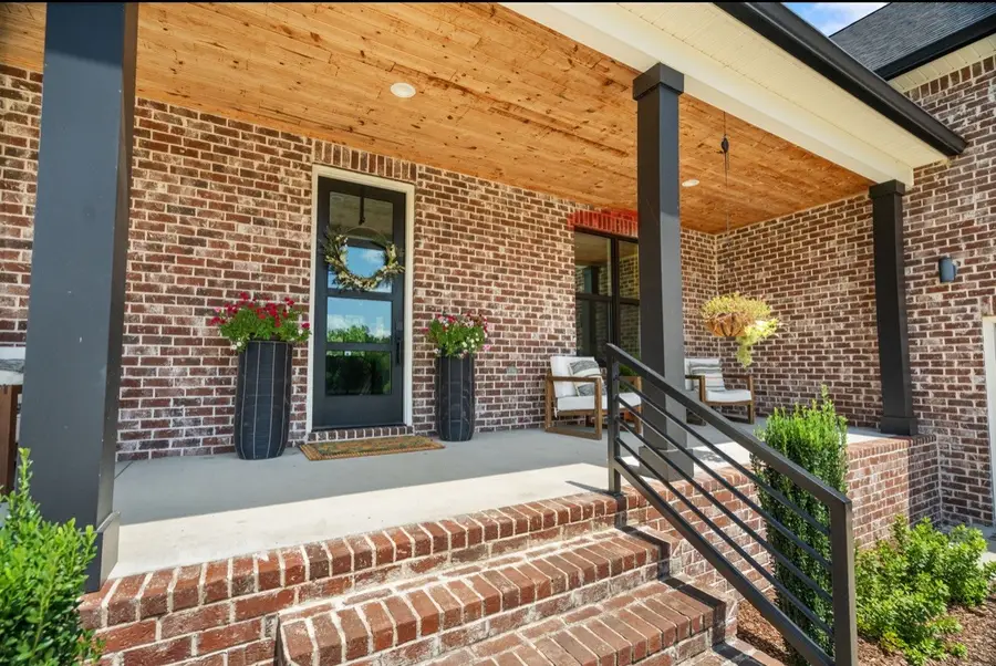 162 Vantrease Rd, Cottontown, TN 37048 - Image #3