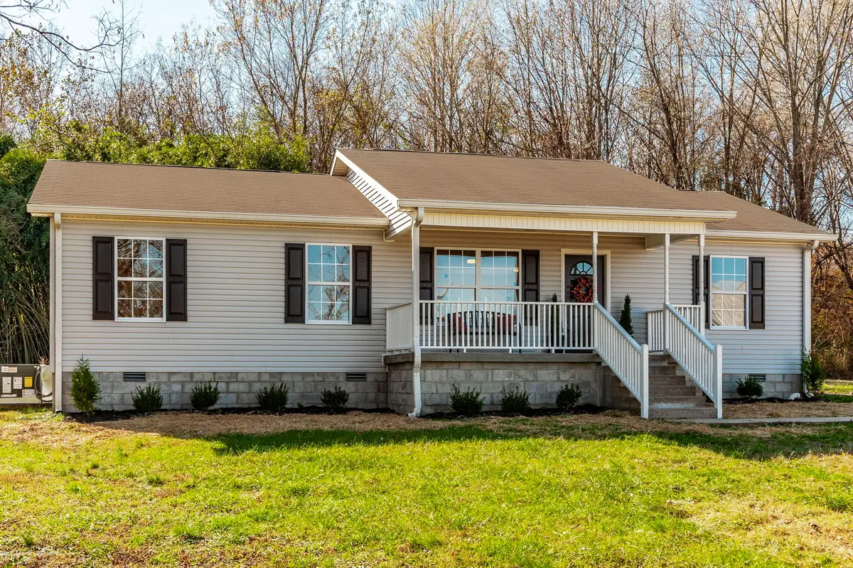 1218 Locust St, Westmoreland, TN 37186 - Image #1