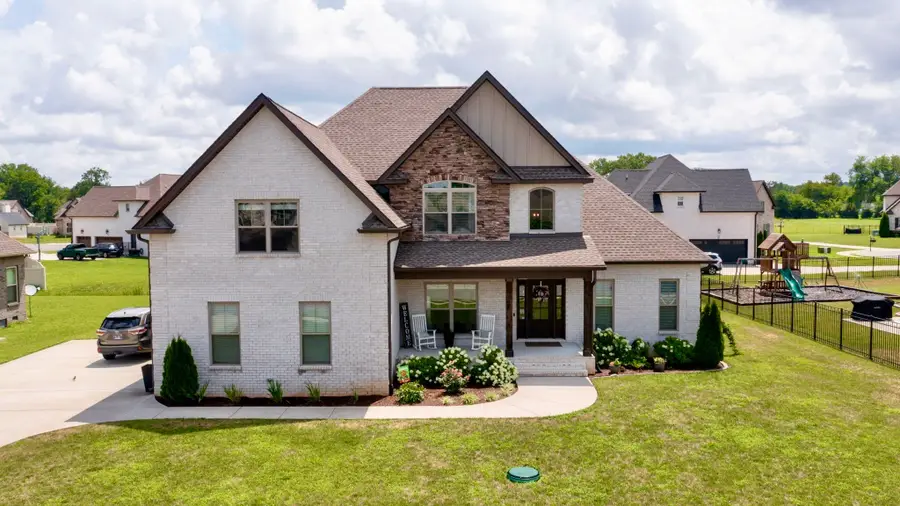 1236 Alex Walker Dr, Christiana, TN 37037 - Image #2