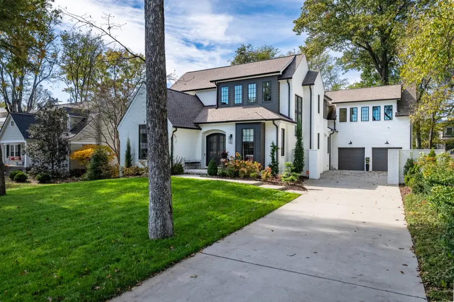 1828 Green Hills Dr, Nashville, TN 37215 - #2