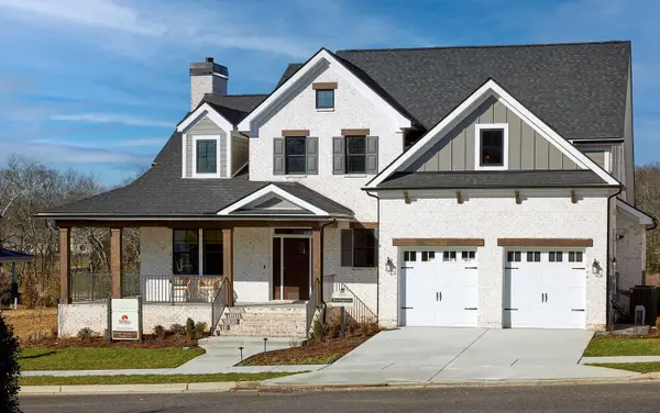 388 Reddenwood Rd, Hendersonville, TN 37075