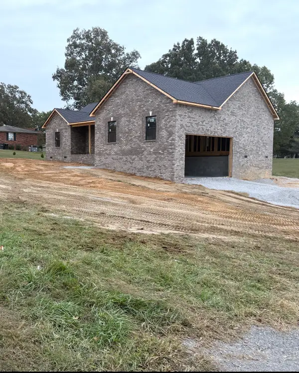 1 Stewart Meadows, Cadiz, KY 42211