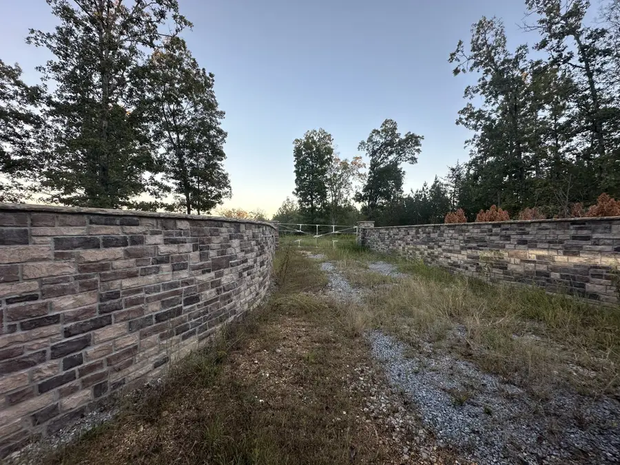 1450 Tummins Rd, Mc Ewen, TN 37101 - Image #3