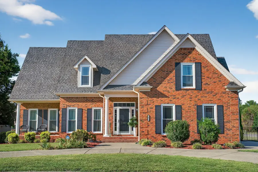 1021 Shoreham St, Murfreesboro, TN 37130 - Image #2