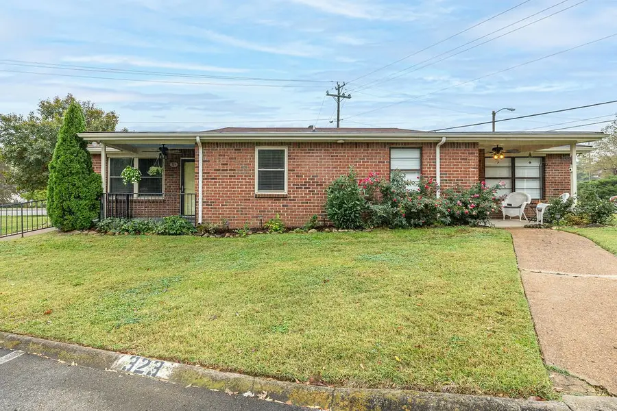 324 Deer Lake Dr, Nashville, TN 37221 - Image #2